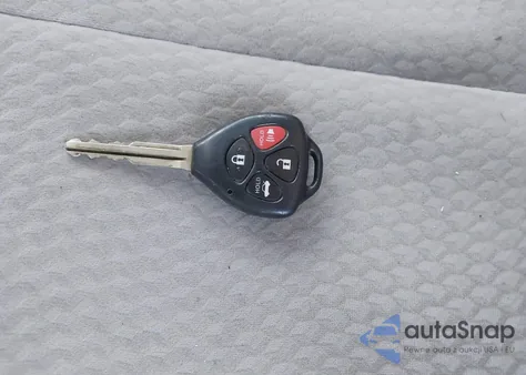 2010 Toyota Camry Le z USA, uszkodzony, nr VIN 4T4BF3EKXAR010968